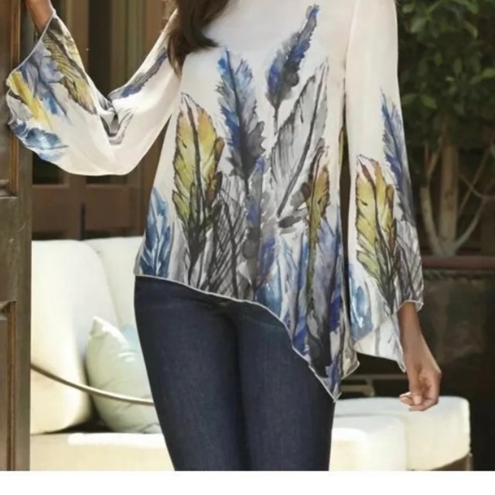 NWOT Midnight Velvet Feather Print Top Blouse